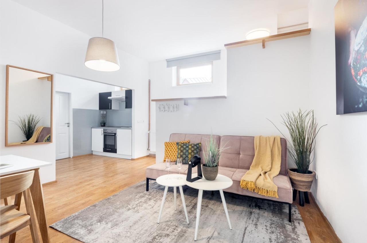 זנוימו Wine & Bike City Tower Apartments מראה חיצוני תמונה
