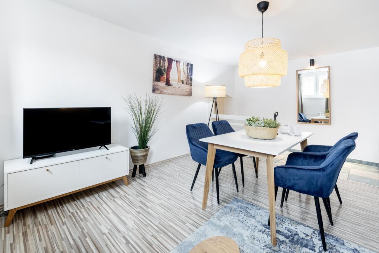 זנוימו Wine & Bike City Tower Apartments מראה חיצוני תמונה