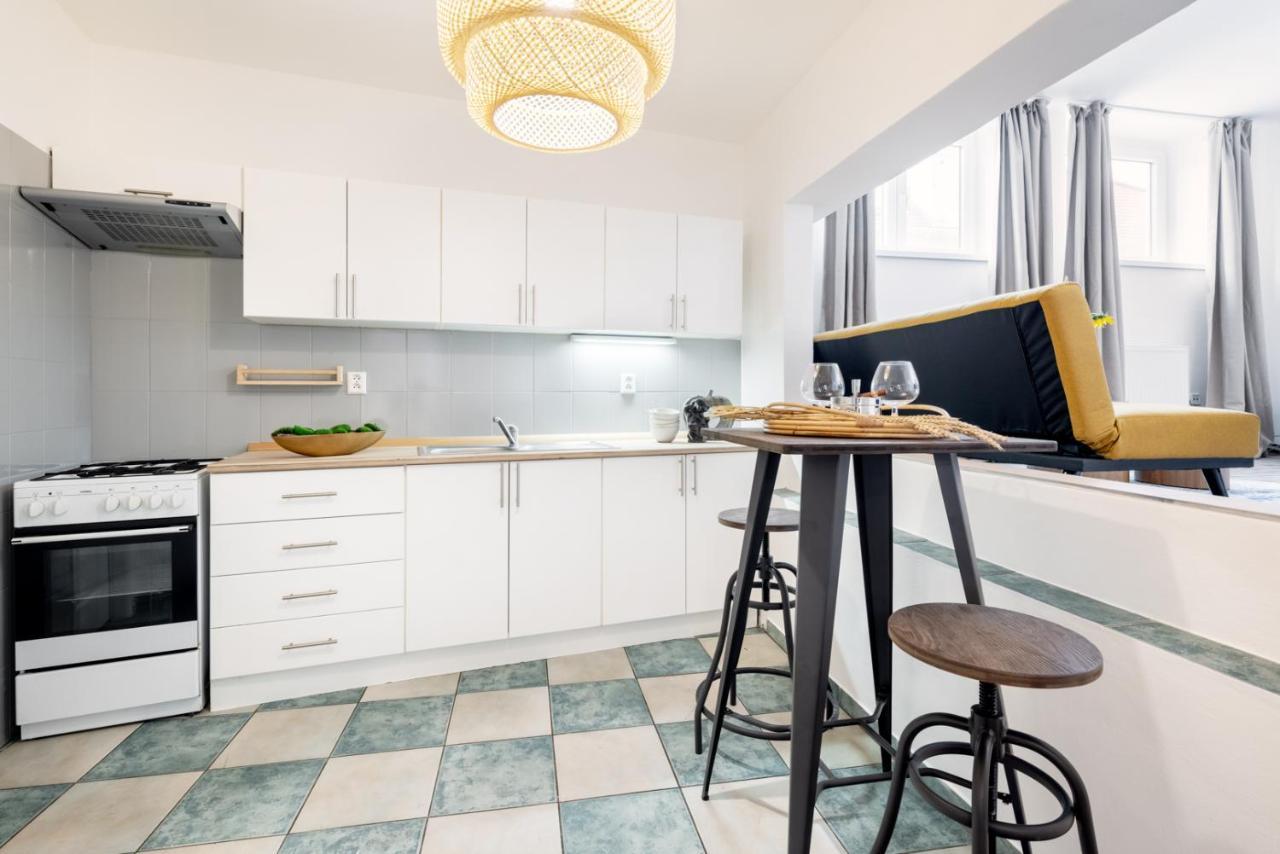 זנוימו Wine & Bike City Tower Apartments מראה חיצוני תמונה
