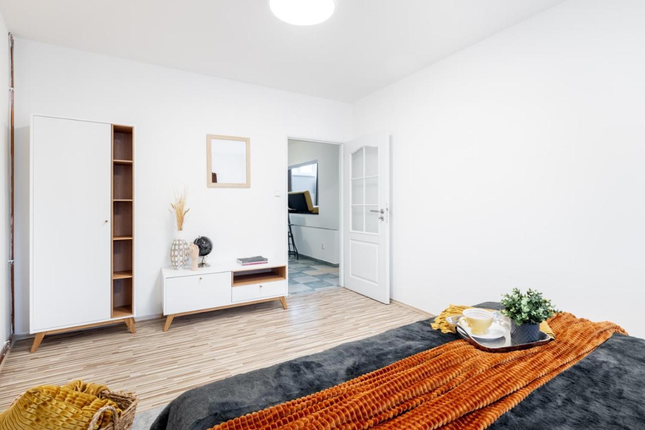 זנוימו Wine & Bike City Tower Apartments מראה חיצוני תמונה