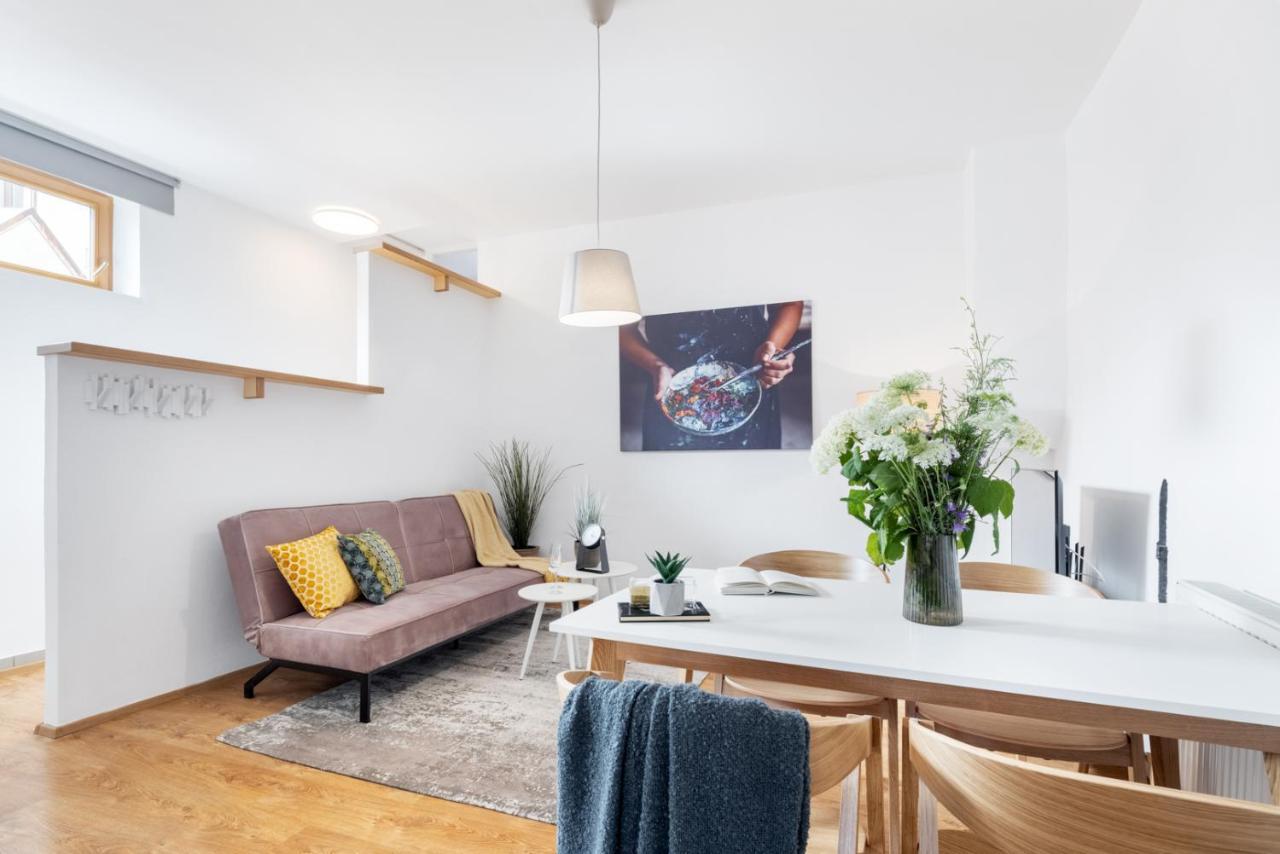 זנוימו Wine & Bike City Tower Apartments מראה חיצוני תמונה