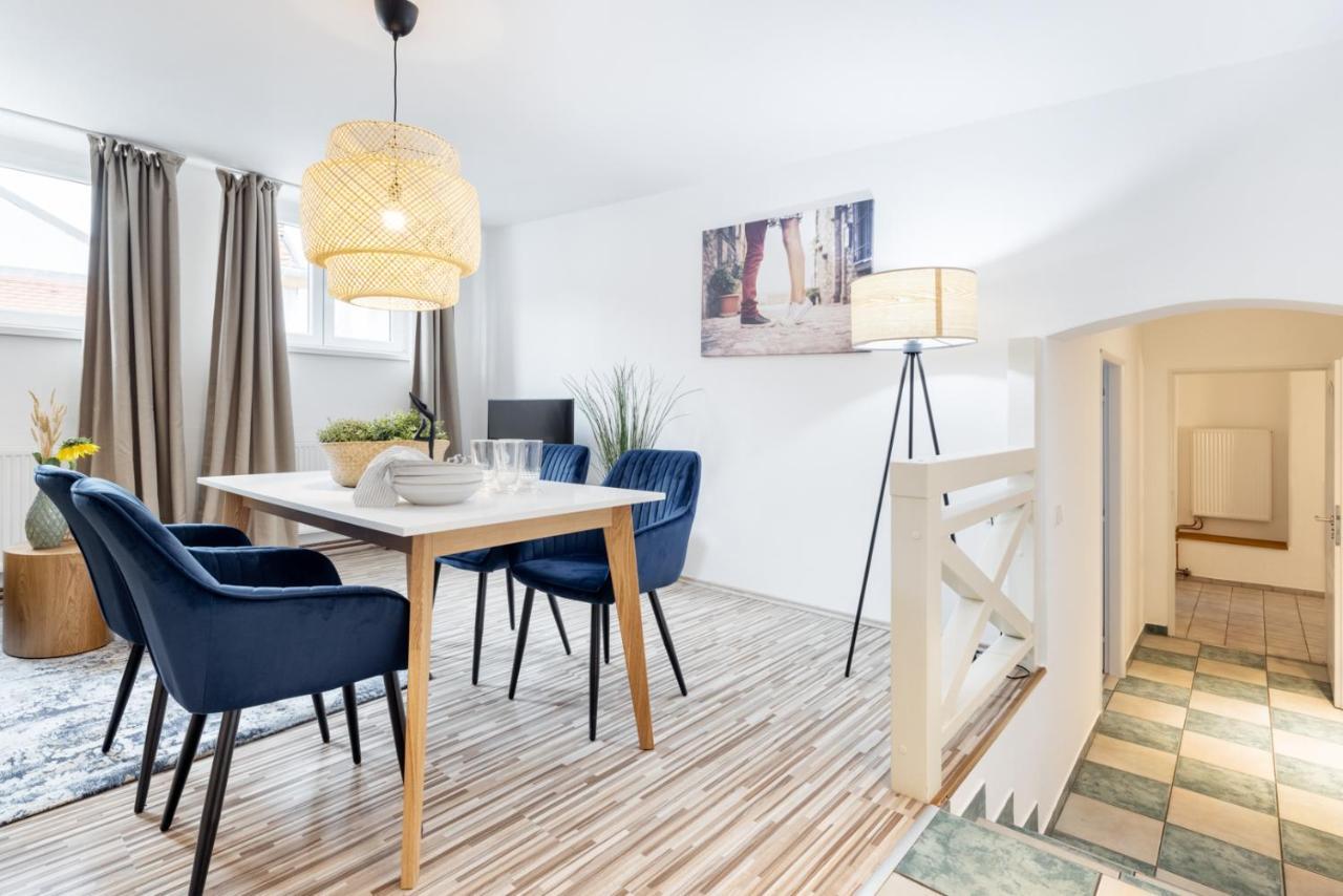 זנוימו Wine & Bike City Tower Apartments מראה חיצוני תמונה