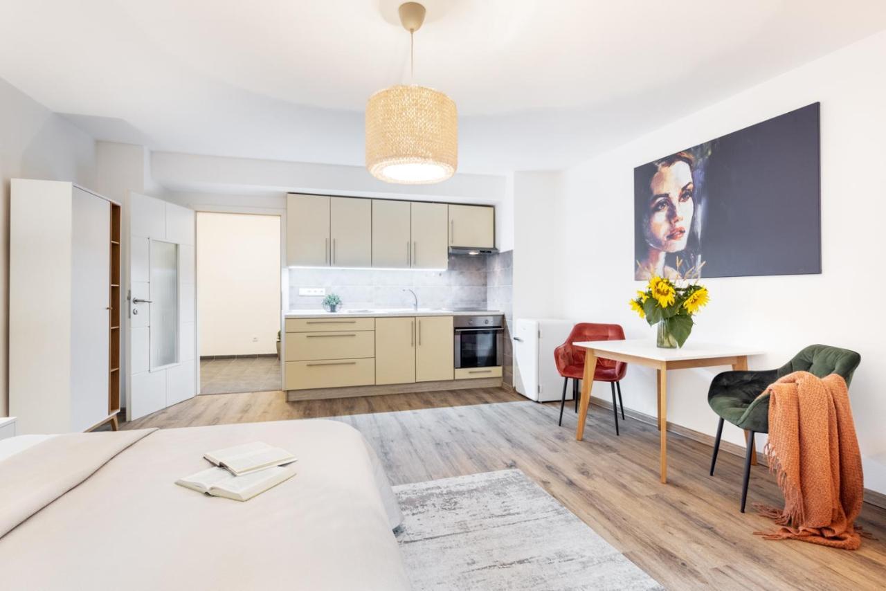 זנוימו Wine & Bike City Tower Apartments מראה חיצוני תמונה