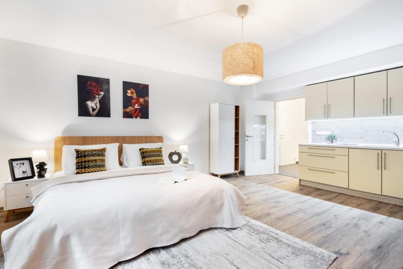 זנוימו Wine & Bike City Tower Apartments מראה חיצוני תמונה