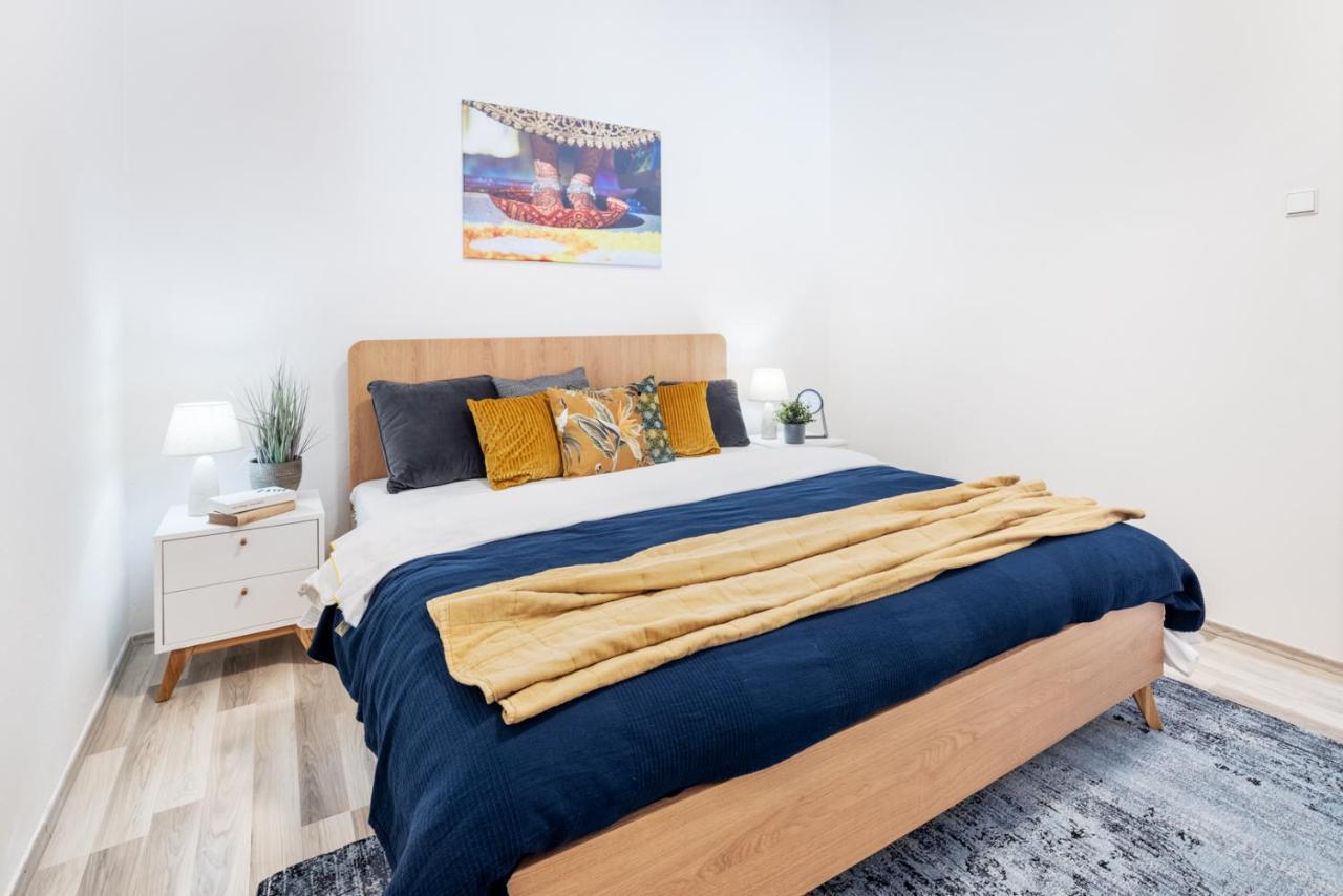 זנוימו Wine & Bike City Tower Apartments מראה חיצוני תמונה